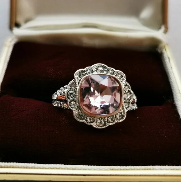Jewelry - 925 pink  stone ring